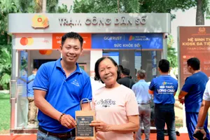 Long Châu, GoTrust đồng hành cùng Công an TPHCM phát triển các tiện ích y tế số tại Trạm Công dân số. Ảnh: H. Khánh