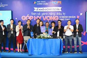 Chương trình kết nối nguồn lực từ Long Châu, HOPE Foundation, các đối tác và cộng đồng để hỗ trợ chi phí điều trị cho bệnh nhân ung thư có hoàn cảnh khó khăn