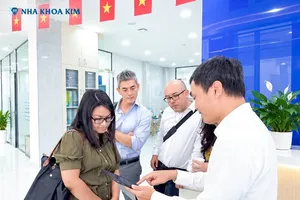 Phái đoàn Pacific Smiles Dental trực tiếp tham quan và trao đổi kinh nghiệm chuẩn hóa vận hành tại Nha Khoa Kim