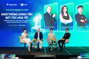 Các chuyên gia tham gia tọa đàm (từ phải sang trái): ông Lương Khải Hoàng, bà Nguyễn Thị Minh Nghĩa và ông Lâm Minh Chánh