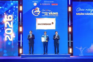Ông Lê Đức Thịnh, Phó Tổng giám đốc SACOMBANK nhận giải thưởng “Thương hiệu Vàng TPHCM” 2026