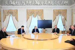 Cuộc gặp giữa Tổng thống Nga Vladimir Putin với Đặc phái viên của Tổng thống Hoa Kỳ, ông Steve Witkoff tại Cung điện Konstantinovsky ở thành phố Saint Petersburg, Nga, ngày 21-10. Ảnh: Kristina Solovyova, RIA Novosti