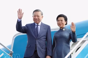 党中央总书记、国家主席苏林偕夫人启程对俄罗斯进行国事访问、对法国进行正式访问并出席国际太空峰会。图自越通社