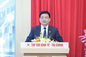 国家证券委员会副主席黄文秋在座谈会上发表讲话。图自Bnews