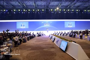 CEO 500 活动现场。图自越通社
