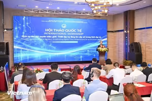 科技部副部长范德龙在开幕致辞。图自越通社