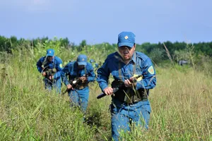 Diễn tập chiến thuật có bắn đạn thật 