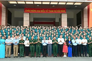 Khối nữ du kích miền Nam xuất quân huấn luyện diễu binh mừng Quốc khánh 2-9