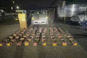 Khởi tố đối tượng vận chuyển pháo lậu