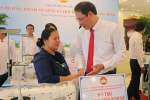 Hơn 200 triệu đồng chăm lo an sinh xã hội tại phường Long Bình