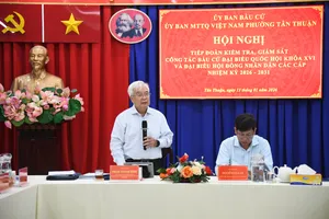 Đồng chí Phan Thanh Bình - Trưởng đoàn kiểm tra, giám sát về công tác chuẩn bị bầu cử của UB MTTQ TP tại phường Tân Thuận