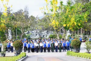 Lãnh đạo TPHCM dâng hương tưởng nhớ các Anh hùng liệt sĩ tại đặc khu Côn Đảo