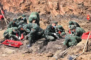 Phát hiện thêm 17 bộ hài cốt liệt sĩ và nhiều di vật có giá trị tại Công viên Lê Thị Riêng