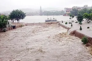 Mưa lũ lớn ở Uông Bí, Quảng Ninh vào tháng 8-2015.