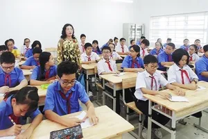 Nên bỏ biên chế vĩnh viễn với cán bộ quản lý giáo dục và giáo viên công lập?  ​