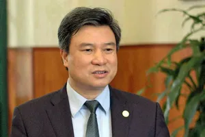 Bộ GD-ĐT: Sách giáo khoa mới sẽ hạn chế tối đa việc học sinh ghi vào sách gây lãng phí  ​