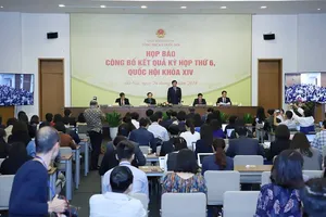 Buổi họp báo trưa 20-11