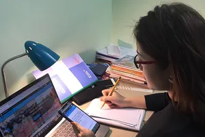 Nhiều trường đại học cho sinh viên học trực tuyến
