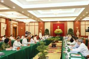 Quang cảnh buổi làm việc tại trụ sở Trung ương Đảng. Ảnh: QUANG PHÚC