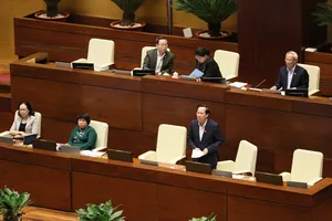 Quốc hội họp chiều 23-10. Ảnh: QUANG PHÚC