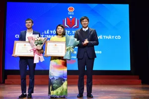 Trao giải cho tác giả đạt giải