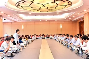 Quang cảnh cuộc làm việc