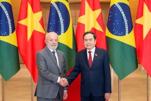 Chủ tịch Quốc hội Trần Thanh Mẫn và Tổng thống Cộng hòa Liên bang Brazil Luiz Inácio Lula da Silva, chiều 28-3. Ảnh: VIẾT CHUNG