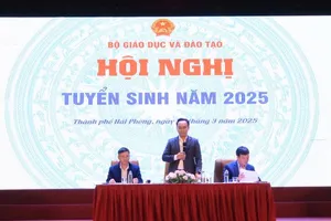 Bộ GD-ĐT tổ chức Hội nghị tổng kết đánh giá công tác tuyển sinh năm 2024, triển khai công tác tuyển sinh năm 2025 khối đại học, cao đẳng