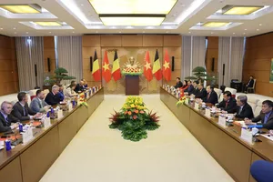 Chủ tịch Quốc hội Trần Thanh Mẫn hội kiến Nhà vua Vương quốc Bỉ Philippe. Ảnh: QUANG PHÚC