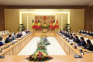 Thủ tướng Phạm Minh Chính hội kiến Nhà vua Vương quốc Bỉ Philippe, chiều 1-4. Ảnh QUANG PHÚC