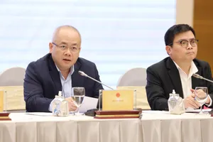 Thứ trưởng Bộ Tài chính Đỗ Thành Trung thông tin về việc triển khai thí điểm sàn giao dịch tiền số. Ảnh: QUANG PHÚC