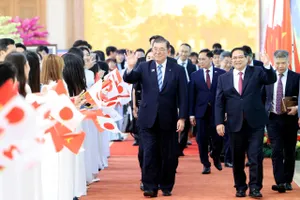 Hai Thủ tướng xác định trụ cột mới của quan hệ song phương Việt Nam-Nhật Bản. Ảnh: VIẾT CHUNG