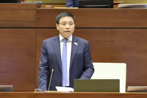 Bộ trưởng Bộ Tài chính: Không thể không thu thuế tiêu thụ đặc biệt với xăng. Ảnh: QUANG PHÚC