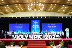 Trao giải cho tốp 20 thí sinh dẫn đầu toàn quốc