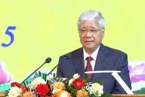 Đồng chí Đỗ Văn Chiến, Ủy viên Bộ Chính trị, Bí thư Trung ương Đảng, Bí thư Đảng ủy Mặt trận Tổ quốc, các đoàn thể Trung ương, Chủ tịch Ủy ban Trung ương MTTQ Việt Nam phát biểu tại lễ công bố. 