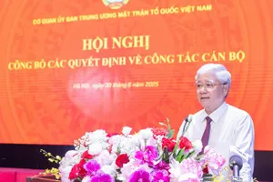 Ông Đỗ Văn Chiến, Ủy viên Bộ Chính trị, Bí thư Trung ương Đảng, Bí thư Đảng ủy MTTQ, các đoàn thể Trung ương, Chủ tịch Ủy ban Trung ương MTTQ Việt Nam