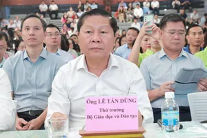 Thứ trưởng Bộ GD-ĐT Lê Tấn Dũng