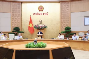 Thủ tướng Phạm Minh Chính chủ trì và phát biểu tại phiên họp Chính phủ chuyên đề về xây dựng pháp luật. Ảnh: VIẾT CHUNG