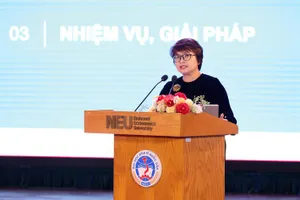 Cục trưởng Cục Hợp tác quốc tế, Bộ GD-ĐT Nguyễn Thu Thủy báo cáo tại hội nghị