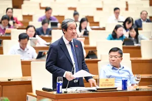 Bộ trưởng Bộ GD-ĐT Nguyễn Kim Sơn giải trình tại phiên thảo luận