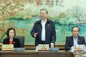 Tổng Bí thư Tô Lâm phát biểu tại phiên thảo luận tổ, sáng 25-11. Ảnh QUANG PHÚC