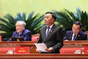 Đồng chí Trần Cẩm Tú, Ủy viên Bộ Chính trị, Thường trực Ban Bí thư điều hành phiên họp chiều 21-1