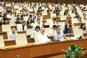 Tổng Bí thư, Chủ tịch nước Tô Lâm và Thủ tướng Lê Minh Hưng cùng các đại biểu dự phiên họp chiều 10-4. Ảnh: QUANG PHÚC