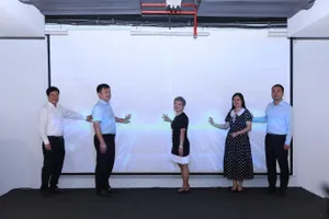 Các đại biểu thực hiện nghi thức phát động cuộc thi