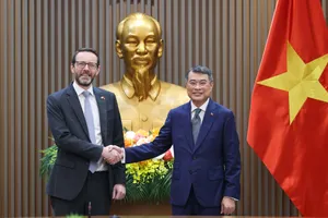 Thủ tướng Lê Minh Hưng tiếp Đại sứ Iain Frew. Ảnh: VGP