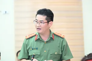 Đại tá Trần Anh Tuấn, Trưởng phòng Tham mưu Công an tỉnh Tuyên Quang đã thông tin về kết quả điều tra vụ việc. Ảnh: ĐỖ TRUNG