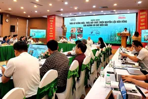 Quang cảnh diễn đàn. Ảnh: HÀ NGUYỄN