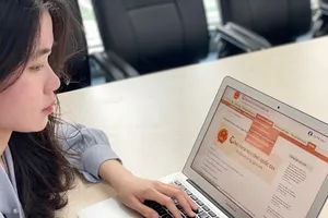 Thông tư quy định thủ tục công nhận văn bằng được xử lý hoàn toàn trực tuyến trên Cổng Dịch vụ công quốc gia. Ảnh: MOET