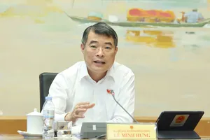 Thủ tướng Lê Minh Hưng phát biểu tại phiên thảo luận tổ, chiều 19-8. Ảnh: QUANG PHÚC