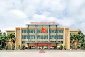 Sáp nhập Trường Đại học An ninh nhân dân và các tổ chức trực thuộc vào Học viện An ninh nhân dân để thành lập Phân hiệu của Học viện An ninh nhân dân tại Thành phố Hồ Chí Minh
